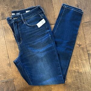 Classic Blue Women's Jeans NWT Old Navy Size 12 Tall High Rise Skinny